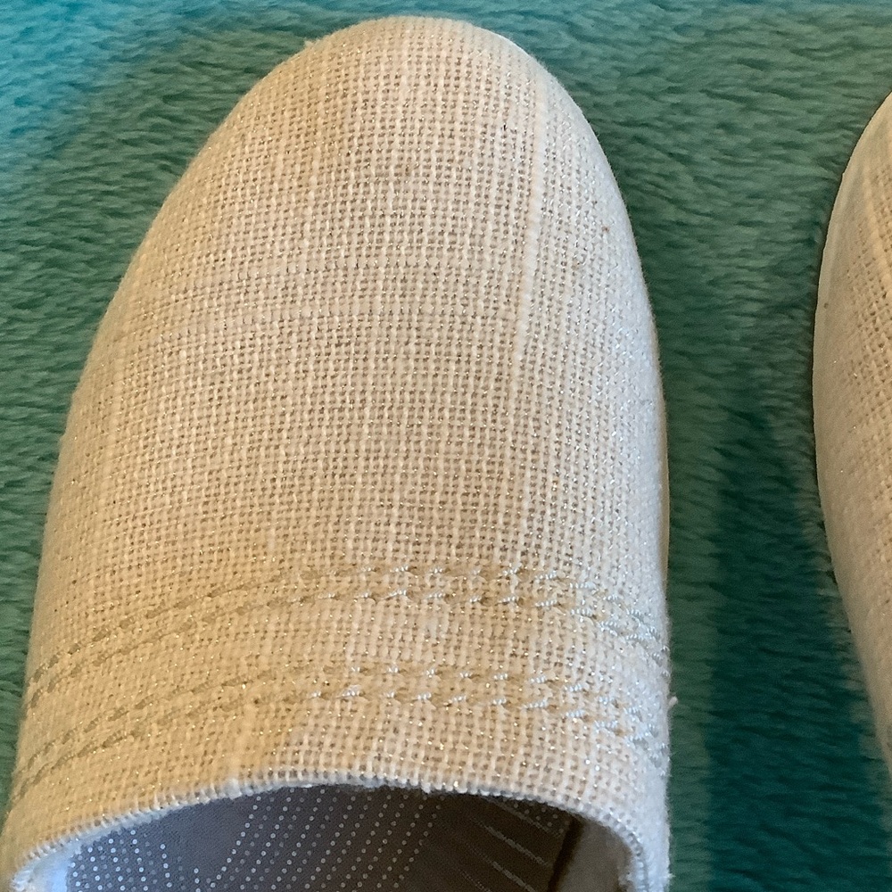 Clarks Women's Beige Cloudsteppers Loafers NWOT Size 6.5 - Picture 2 of 12